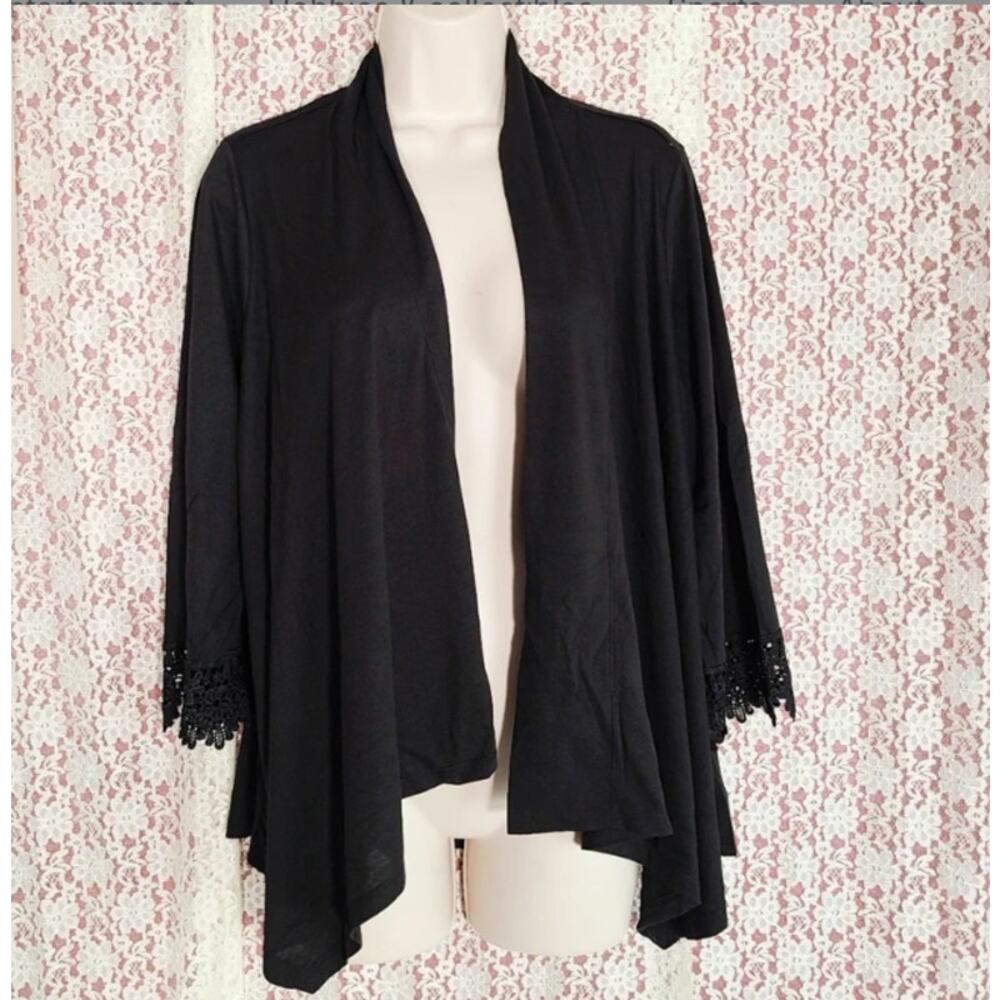 NWOT California happenings black open front cardigan with lace sleeve detail med